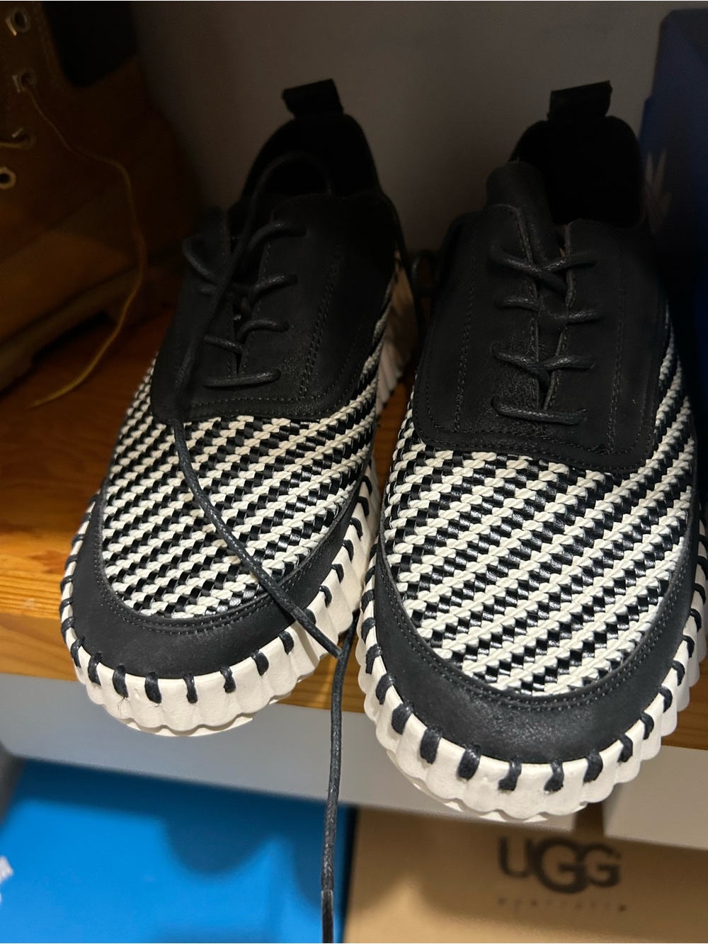Bernie Mev Black White Woven Platform Oxford Sneakers Size 40 US 9